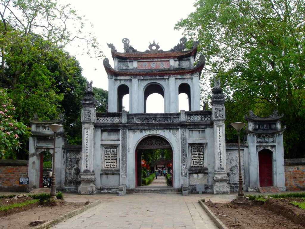 El Templo de la Literatura o Van Mieu en Hanoi
