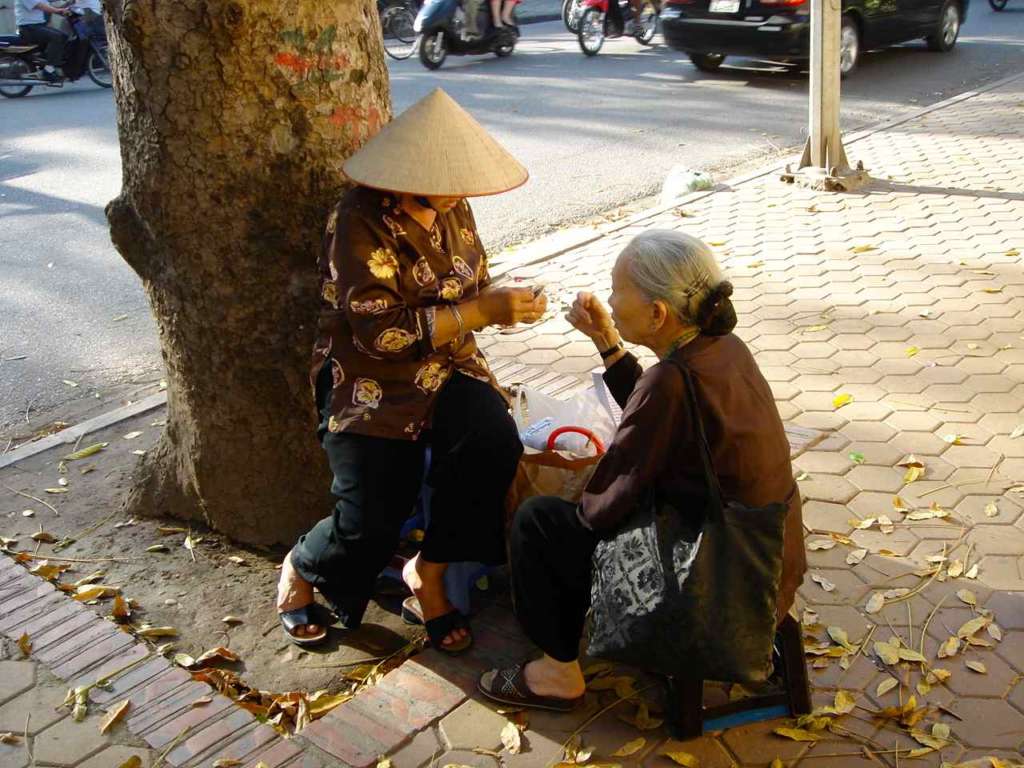Vietnamita y anciana vietnamita. 10 curiosidades sobre Vietnam.