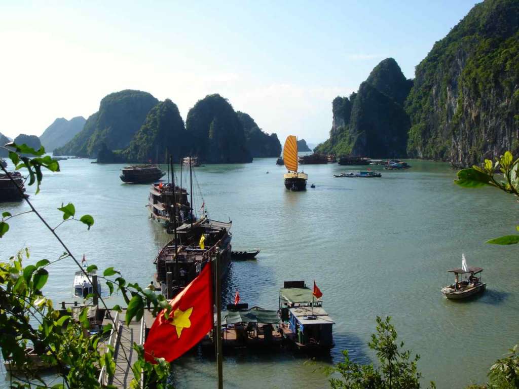 Bahía de Halong. 10 curiosidades sobre Vietnam.