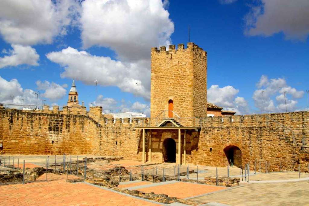 El castillo del trovador Macías