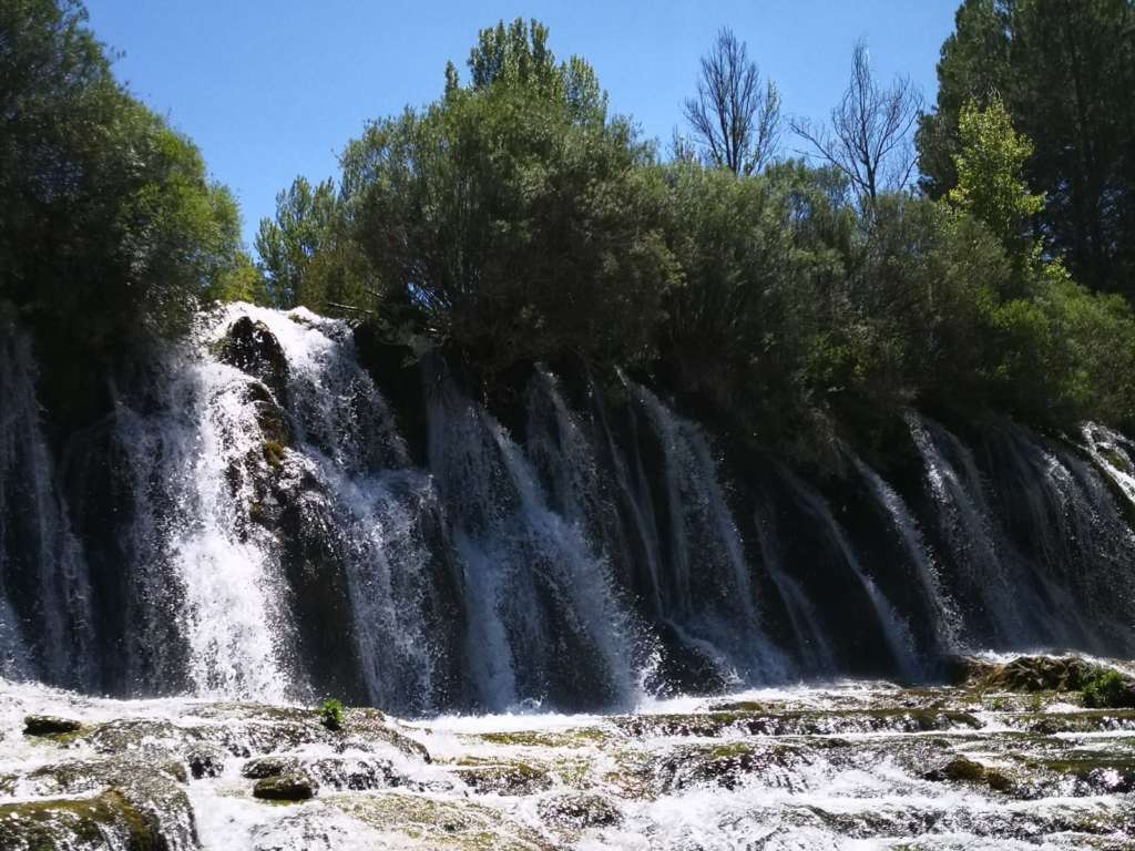 Cascada de El Molino, a 2 km de Peralejos de las Truchas