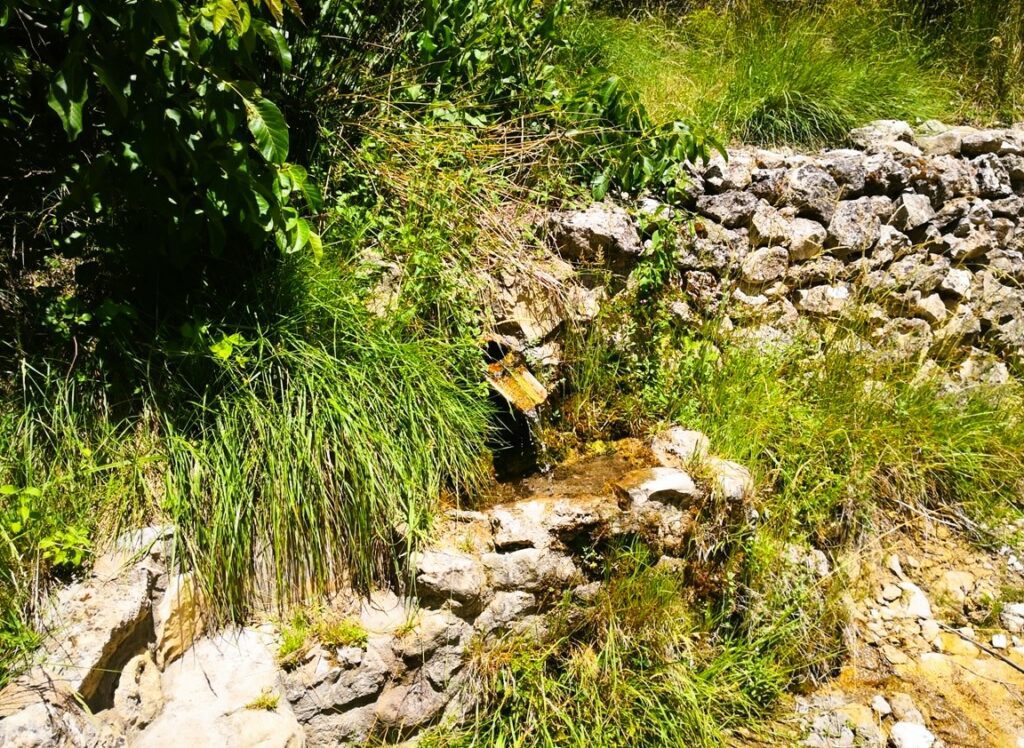 Fuente de Las Canalejas cerca de Peralejos de las Truchas